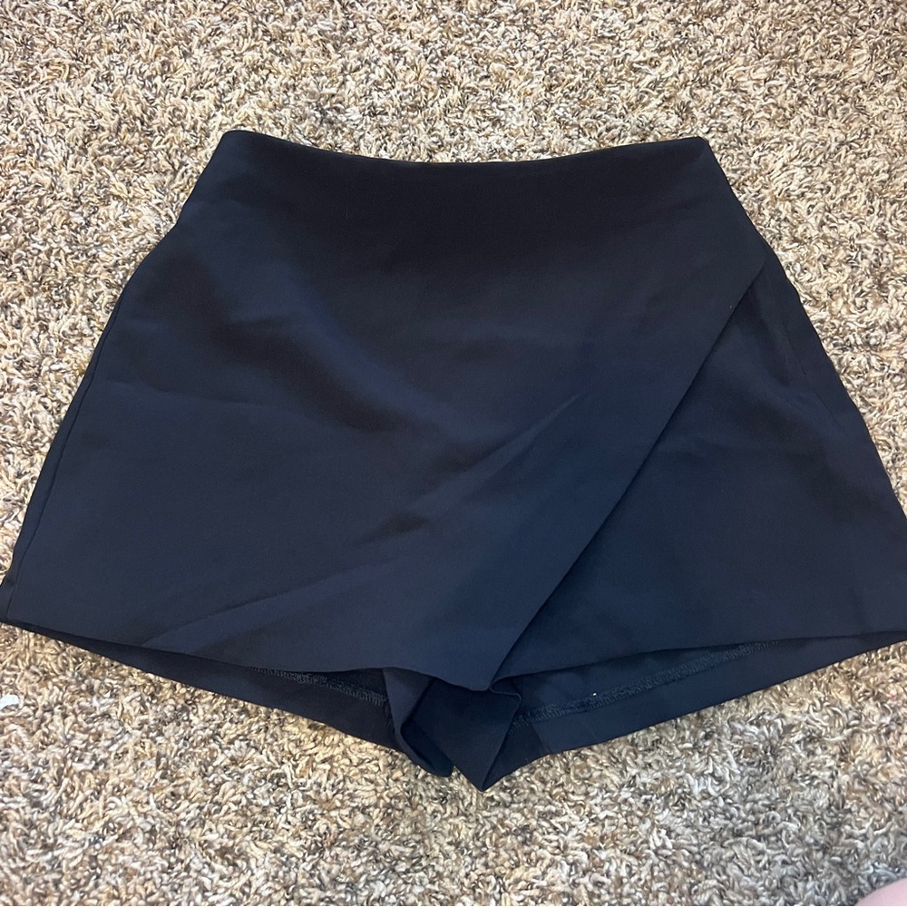 Black skirt